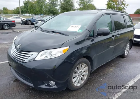 2011 Toyota Sienna Limited из США, поврежденный, VIN 5TDDK3DC8BS006193